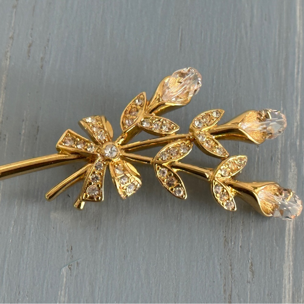 Stunning Monet Vintage Rhinestone & Crystal Brooch Floral Bouquet Design